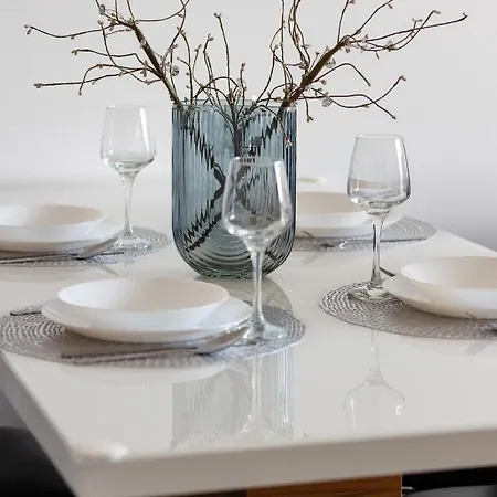 Silver Glam Apartment In Wilanow By Noclegi Renters Warsaw Exterior photo
