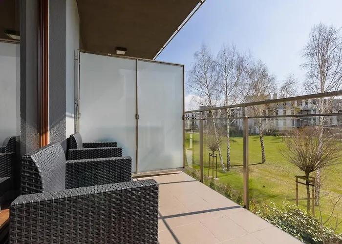 Silver Glam Apartment In Wilanow By Noclegi Renters
